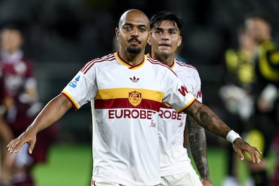 Donyell Malen scoort met de punt van zijn teen en bezorgt AS Roma opnieuw overwinning