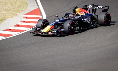 Uitstekende start Max Verstappen, Norris raakt leiding kwijt aan Norris