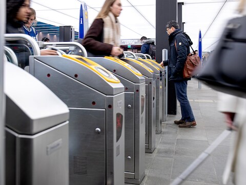 Boete voor zwartrijden in het ov vanaf vandaag 40 procent hoger