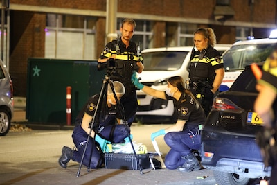 Woning beschoten aan de Leyweg, meerdere kogelgaten in raam