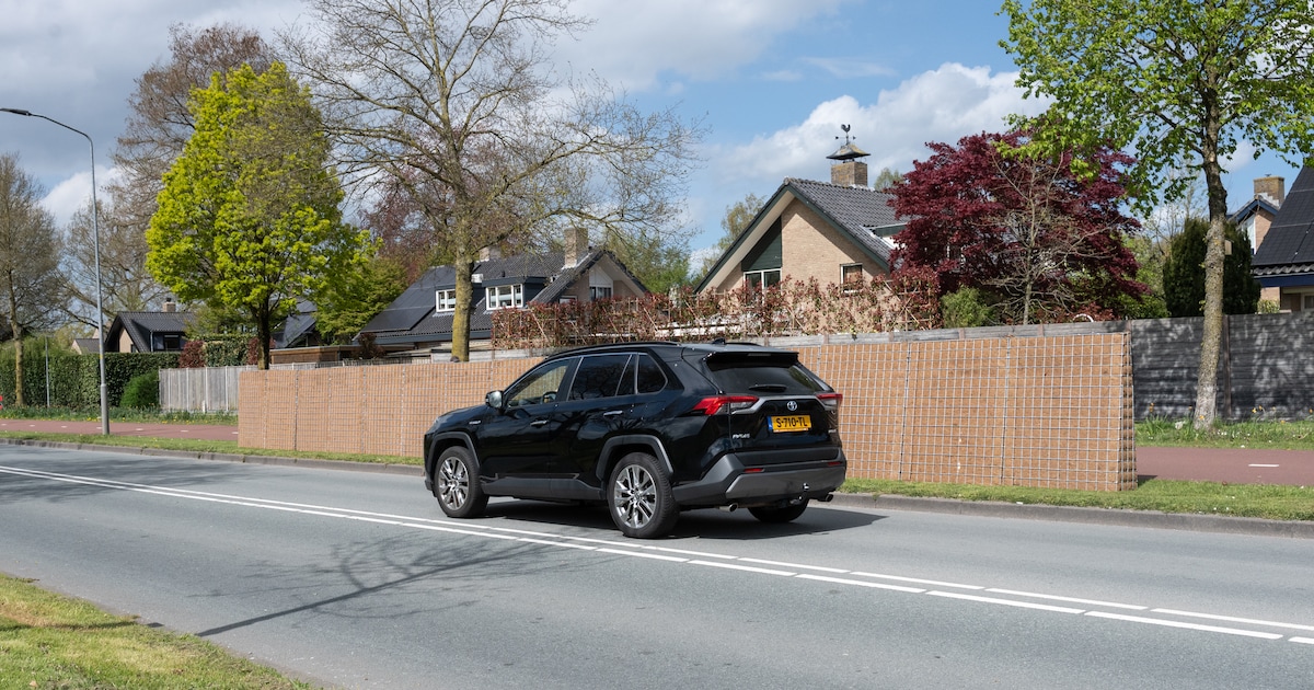 Tijdelijk geluidscherm in Hoevelaken staat er eindelijk, na 25 jaar discussie
