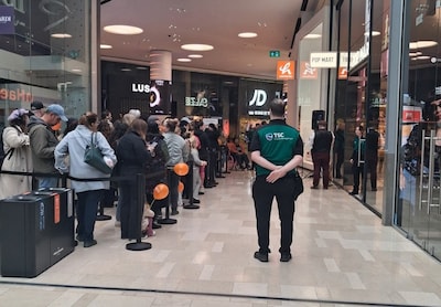 Honderden fans in de rij: Pop Mart in Utrecht is open