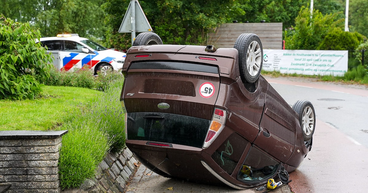Brommobiel slaat over de kop in Hoogkarspel