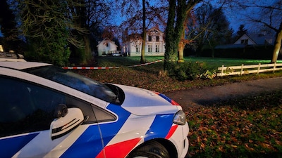 Waar was verdachte Oldenzaler tijdens de overval? Volgens hem in bed, bezig met het verwekken van zi