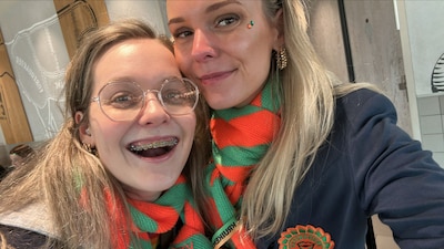 Carnavalsfavorieten van Lieke: ‘Een doosje Schrobbelèrbonbons meenemen is traditie’