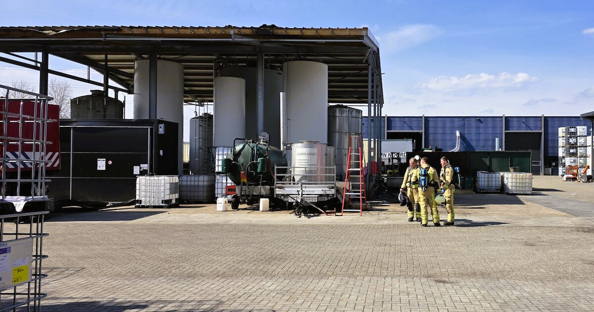 Gewonde na ontploffing bij schoonmaak- en transportbedrijf op Peelerpark in Assen