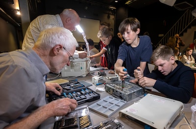 Dorpshuis Lekkerkerk zoekt vrijwilligers voor Repair Café