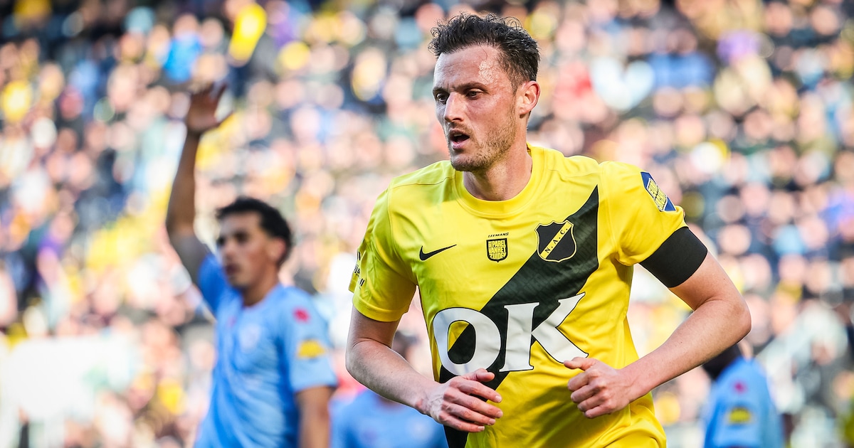 Leemans spreekt zich uit over onvrede op de NAC-tribunes: ‘Die gasten hebben vertrouwen nodig’