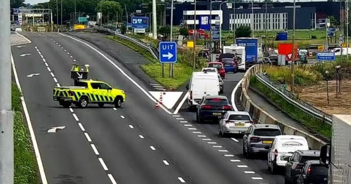 A27 richting Utrecht weer vrijgegeven na ongeval met meerdere voertuigen bij Noordeloos