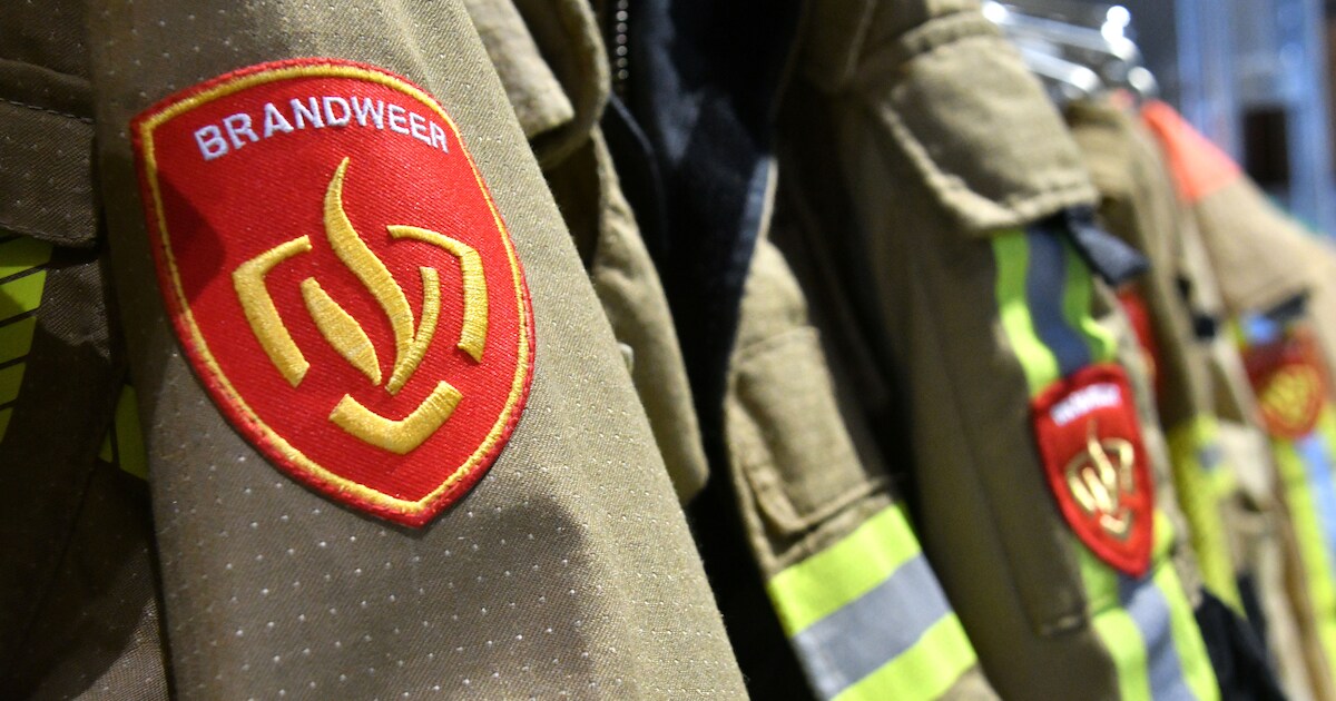 Brand op dak van huis aan Winterplein in Puttershoek