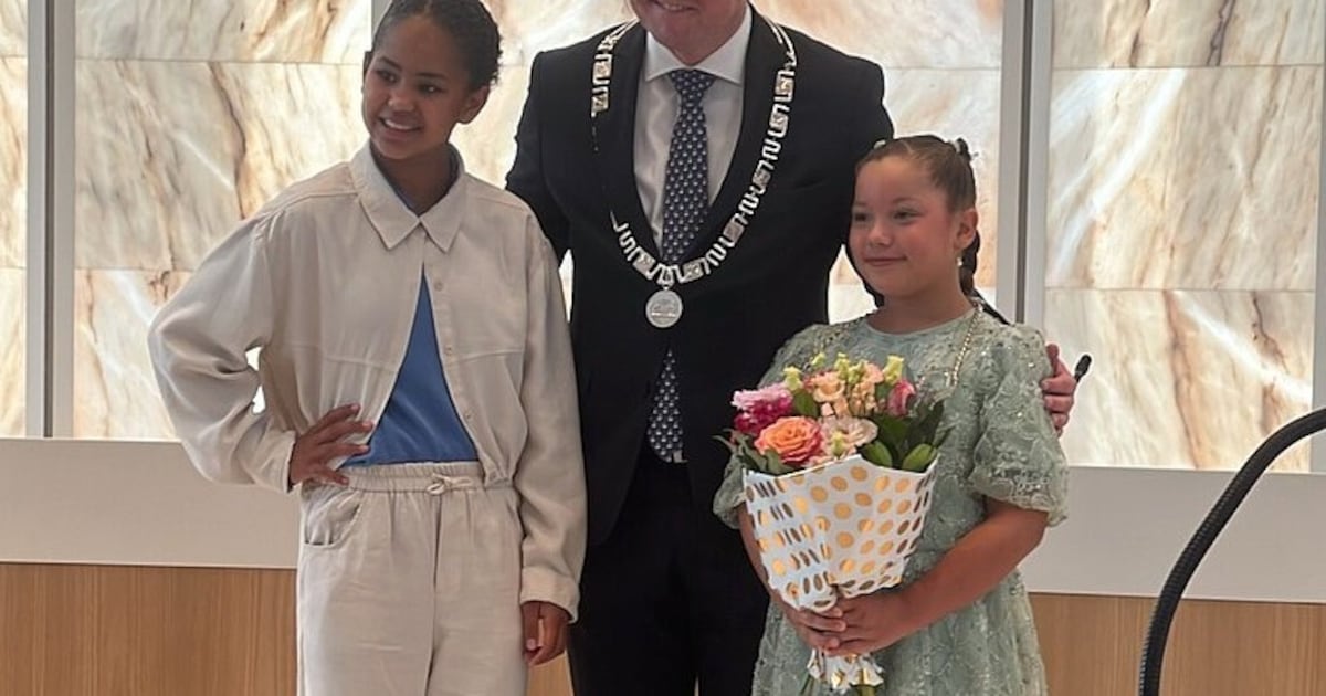 Xenevieve nieuwe kinderburgemeester van Almere | Regio | AD.nl