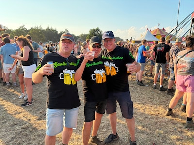 LIVE Zwarte Cross 2026 | Kraantje Pappie is de baas in de Megatent • Gouden zonnebril item van de da