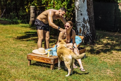 What you didn't know about sun protection: ‘Throw away last year's sunscreen’