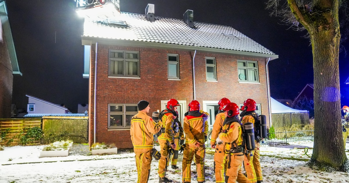 Brand breekt uit bij woning in Heeze, wietplanten gevonden op zolder