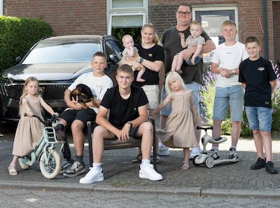 Dit nieuwe tv-gezin eet zich door de week heen: 10 broden, 5 kilo bananen en nul rust voor De Lange