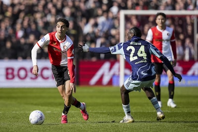 LIVE Eredivisie | Second half underway at De Kuip, Ueda heads just wide