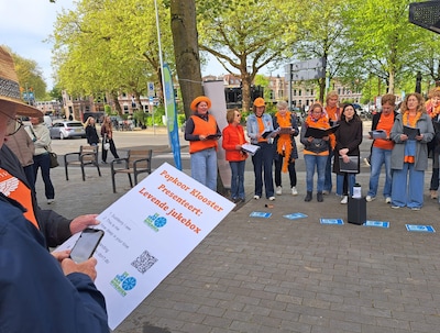 The sound of... Koningsdag Woerden: zo klinkt een rondje op de vrijmarkt