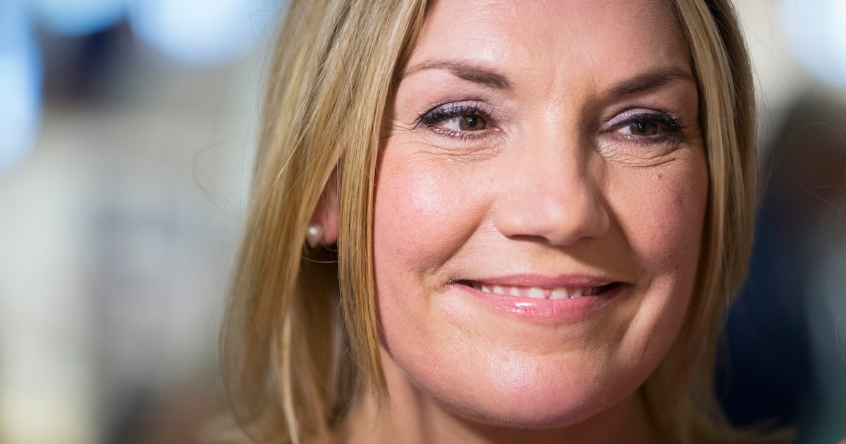Presentatrice Gallyon van Vessem neemt ‘met brok in de keel’ afscheid van Hart van Nederland en kijk