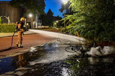 Als de rook na meerdere branden optrekt, blijft Vroomshoop achter met de vraag: toeval of...?
