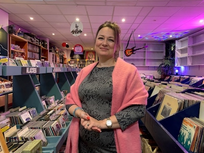 Angel nam Empire Records over van haar overleden man Walter: 'Ik wil zijn levenswerk voortzetten'