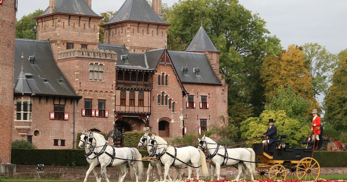 Unieke foto’s: gerestaureerde koetsen na meer dan een eeuw terug bij Kasteel de Haar | Utrecht