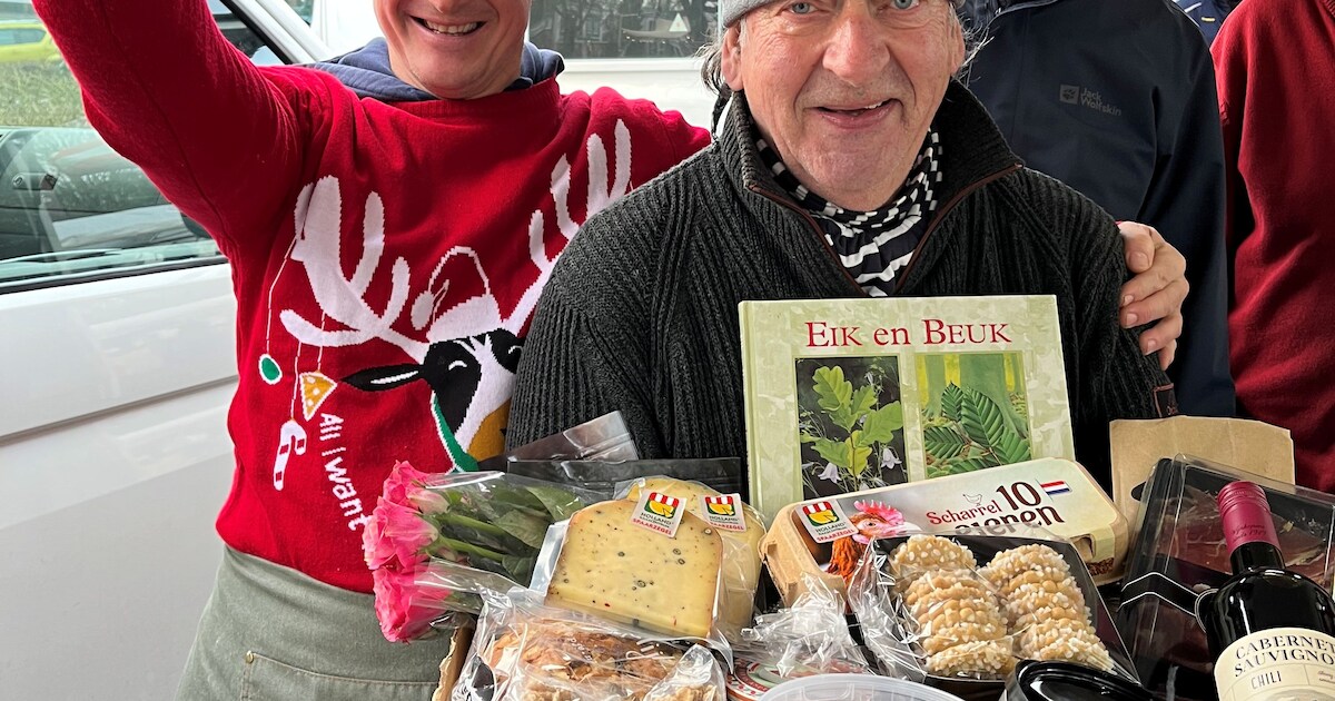 Afscheid van een marktkoopman en nieuwe sjoelbak voor Rhedense sjoelsters