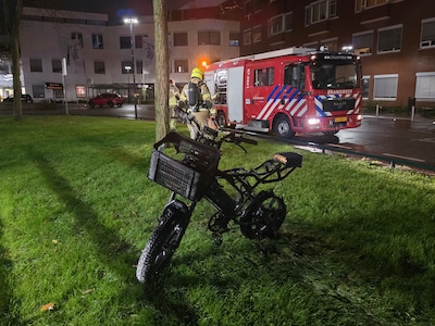 Fatbike vliegt in brand in fietsenstalling ziekenhuis in Ede
