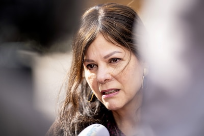 Parliament demands self-employed benefits victims not be fined after all