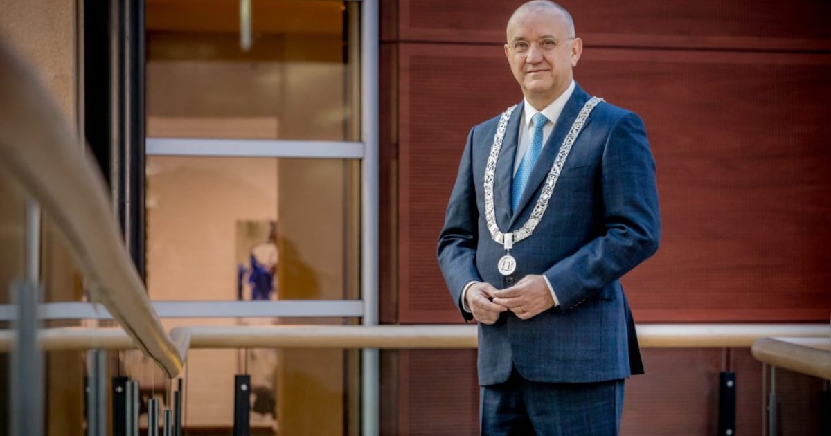 Burgemeester Hessels van Echt-Susteren tijdelijk afwezig vanwege ziekte