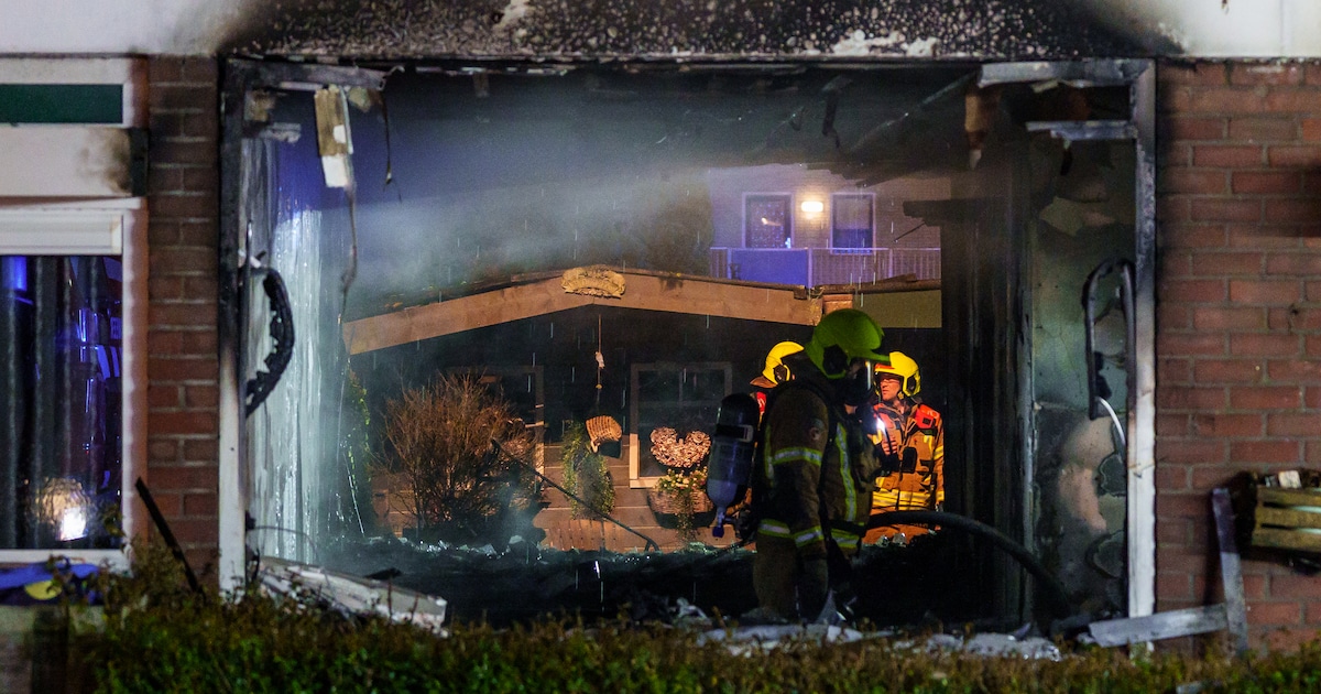 ‘Help, help’, hoorden de buren, toen zagen ze enorme woningbrand: 'Ik heb nog nooit zoiets gezien'