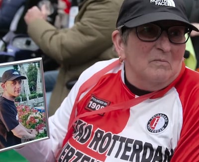 Hannie (63), bekend van ontroerend Feyenoord-interview met foto van zoon, overleden