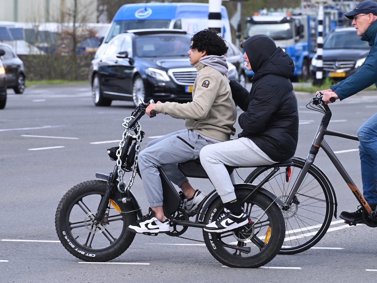 Lezers vinden kinderen op fatbikes maar niks: 'Wie dit ooit bedacht  heeft..' | Alphen aan den Rijn | AD.nl