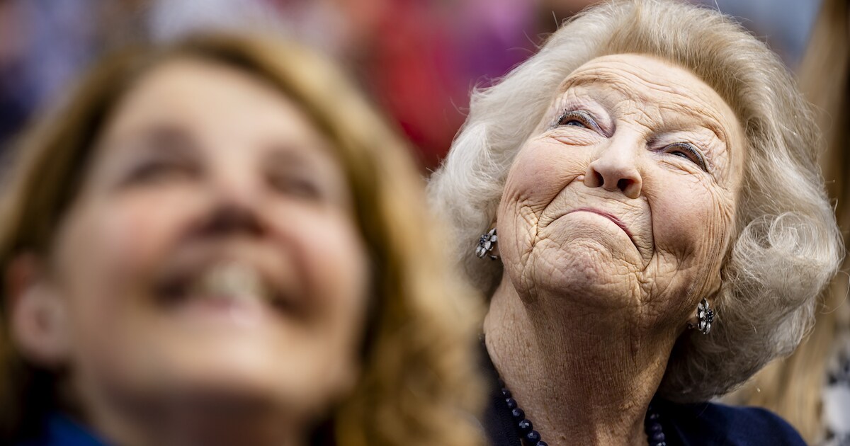 Prinses Beatrix bezoekt Meterik bij jubileumviering molen Eendracht ...