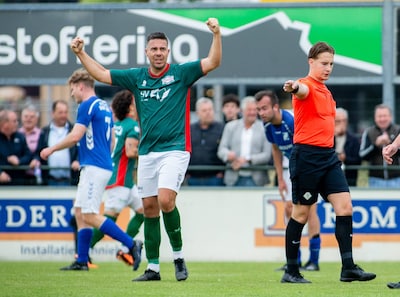 Germania stunt dankzij ‘intikker’ Klaassen • ‘Bekerkeeper’ is de held van AWC, Juliana uitgeschakeld