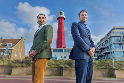 Robert Barker (PvdD) en Kavish Partiman (CDA) bakkeleien over strand en visserij: ‘U heeft een héél 