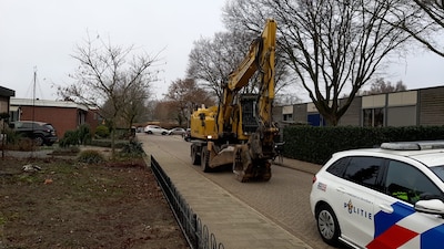 Twee woningen onbewoonbaar na brand: een persoon overgebracht naar ziekenhuis
