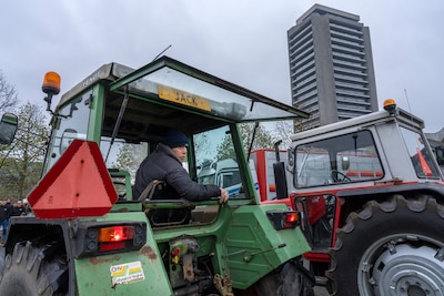 Boerenprotest in Brabant: veertig trekkers buiten, honderdvijftig man in provinciehuis