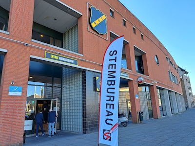 LIVE Verkiezingen 2026 | Eerste opkomstcijfers uit de regio komen binnen, stemmen in de skybox van h