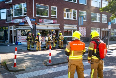 Veel schade aan snackbar door brand op Willem Buytewechstraat in Rotterdam