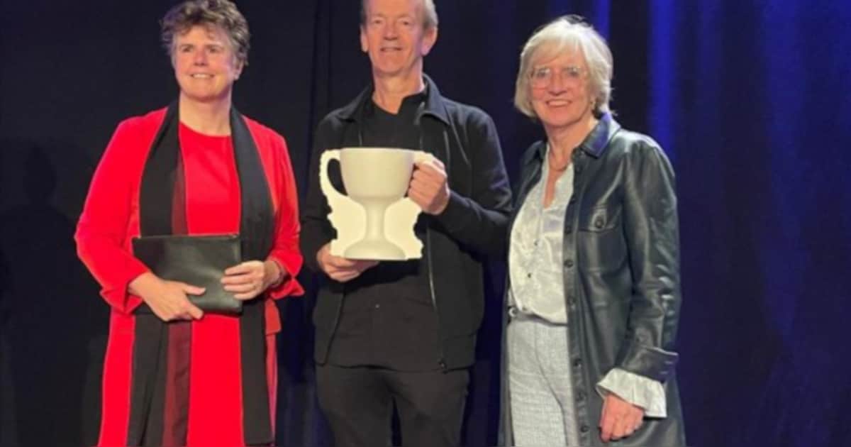 John Meulenbroeks ontvangt Brabant Bokaal in Hooge Mierde