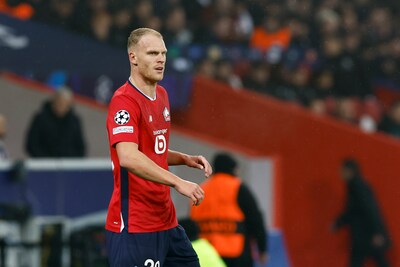 Mitchel Bakker (26) duikt op bij NEC: oud-speler PSG, Bayer Leverkusen en Atalanta mee op trainingskamp