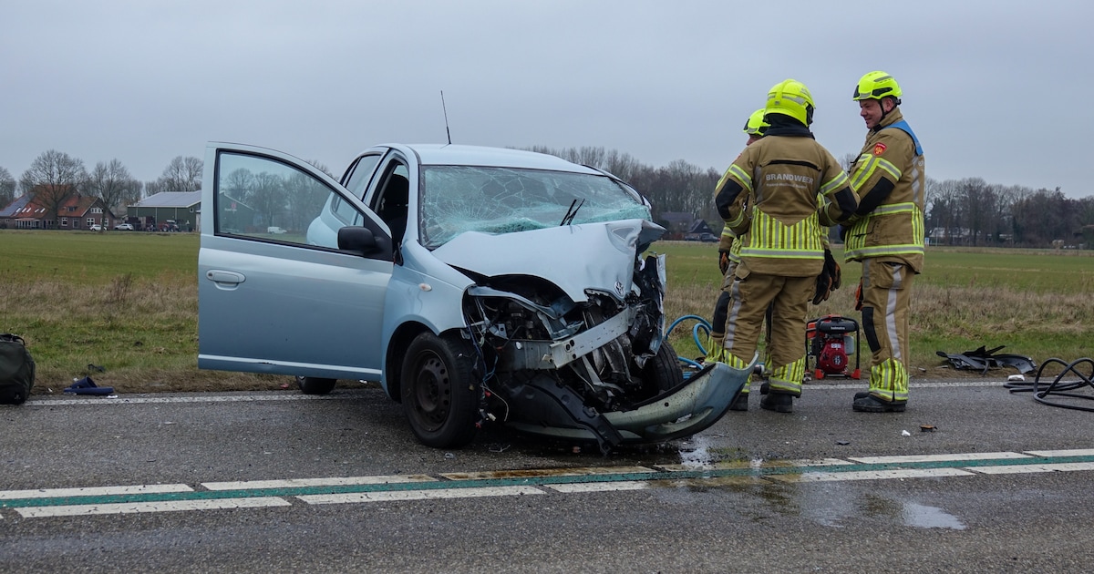 Dode bij ernstig ongeluk op N242 in Nieuwe Niedorp