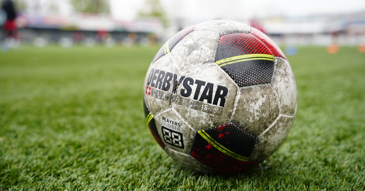 RKVV Teylingen start nieuw seizoen met eerste vrouwenteam