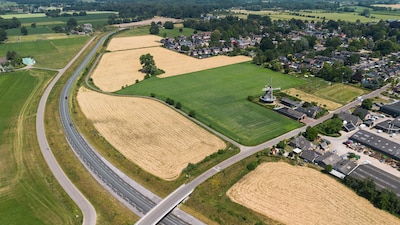 Eerst kwamen er maar een paar woningen, nu is het plan om hier ruim honderd huizen te bouwen