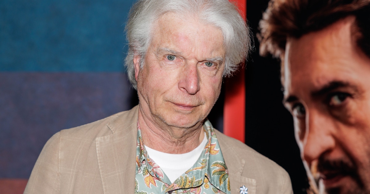 Boudewijn de Groot ontvangt gouden erepenning in Heemstede tijdens nieuwjaarsreceptie