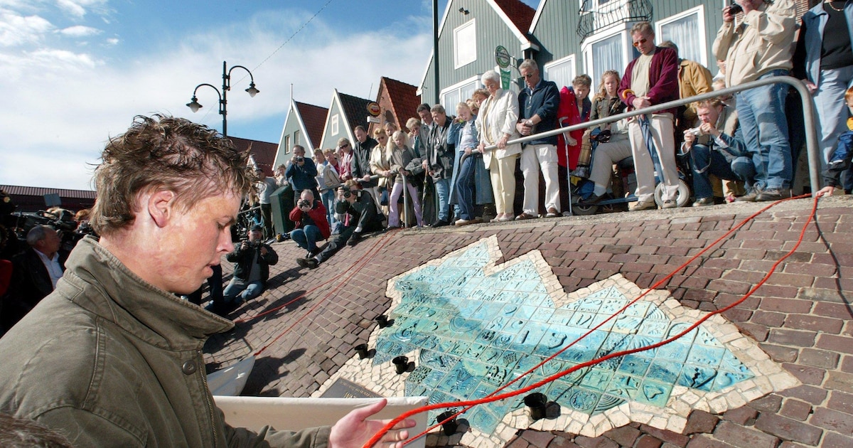 Expositie over Nieuwjaarsbrand in Café de Hemel Volendam
