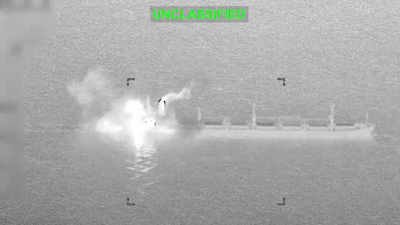 VS beschiet vrachtschip dat zeeblokkade negeert, VN-chef ‘diep geschokt’ door aanval op vliegveld Riyad