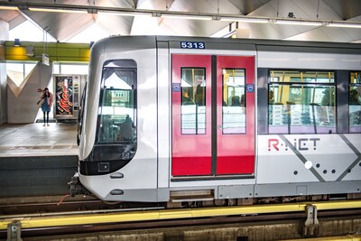 Tienerjongen uit metro meegelokt en in auto aangerand door nepagent: ‘Ik gaf me uit als undercoverpolitie’
