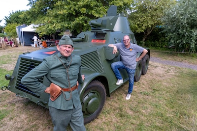 Hans and Ruud cherish their 1938 armored car replica: ‘Driving it must have been hell’