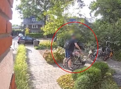 In zo’n tien seconden gaat dief er met de accu van Giels e-bike vandoor: ‘Het is zo brutaal’